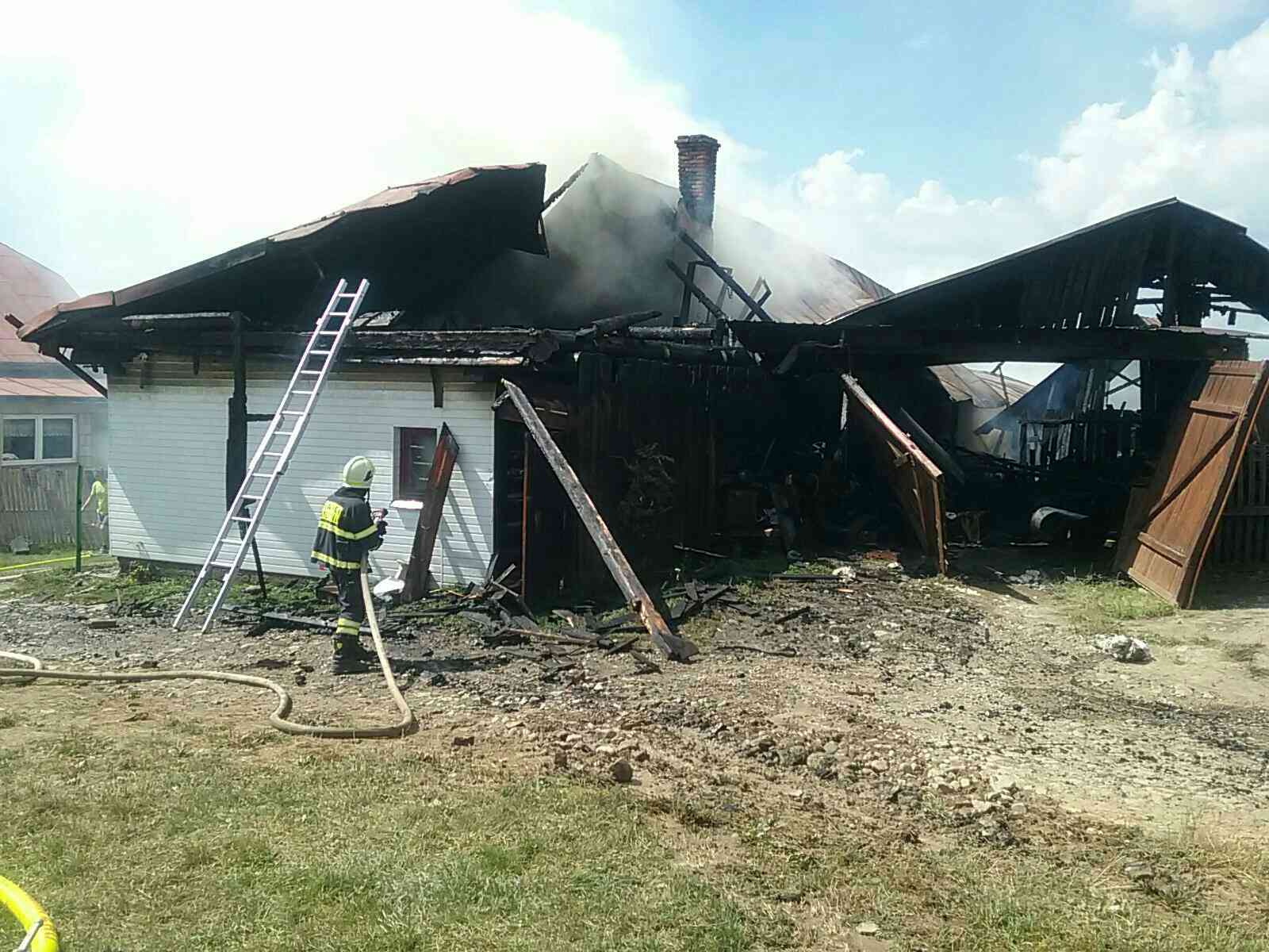 01 - Požiar hospodárskej budovy v obci Mútne, okres Námestovo